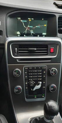 Volvo V60 cena 17500 przebieg: 231000, rok produkcji 2014 z Nowy Targ małe 121